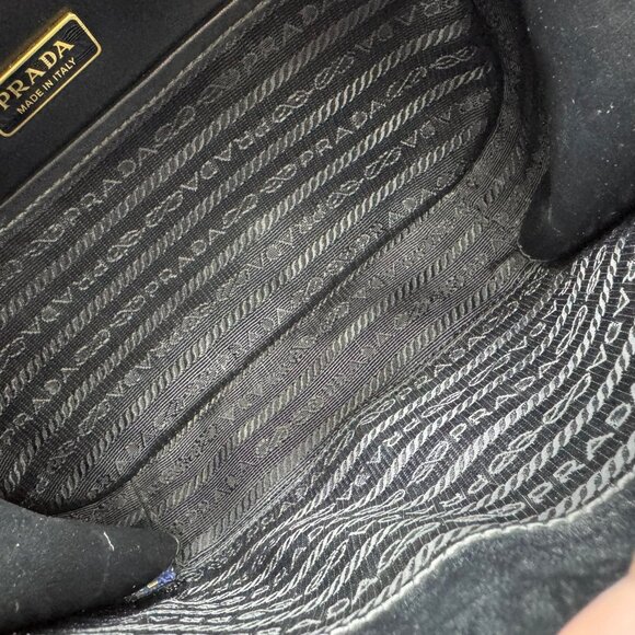Prada Leather Shoulder Bag 850-092225 - Picture 10 of 16